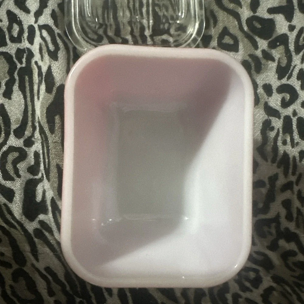 Vintage PYREX Made in USA 501-B Refrigerator Dish with Clear Lid